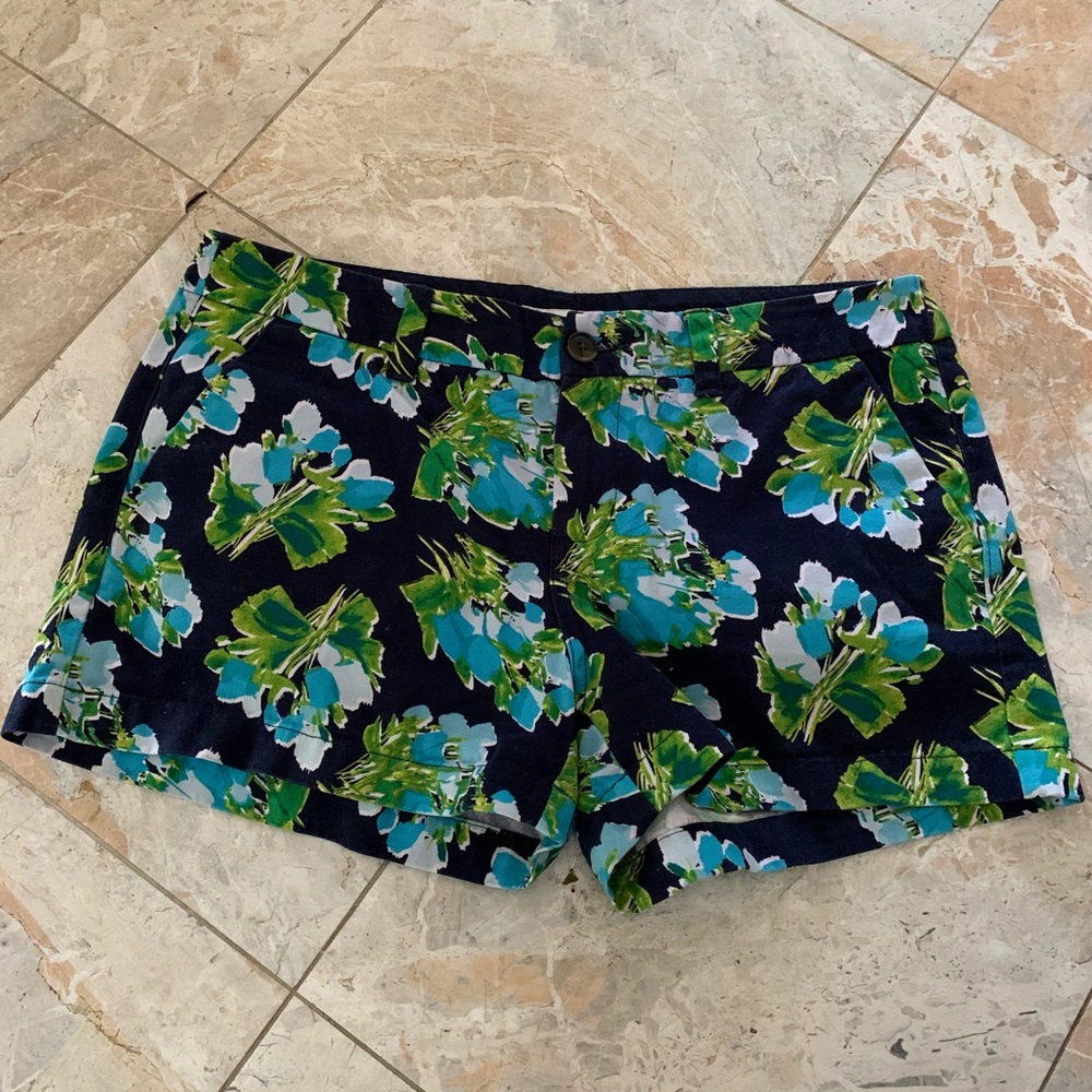 NWOT Merona Women’s Shorts Navy Blue Floral Print Mid Rise Cotton 3" Inseam Sz 6
